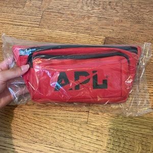 APL: Athletic Propulsion Labs fanny pack